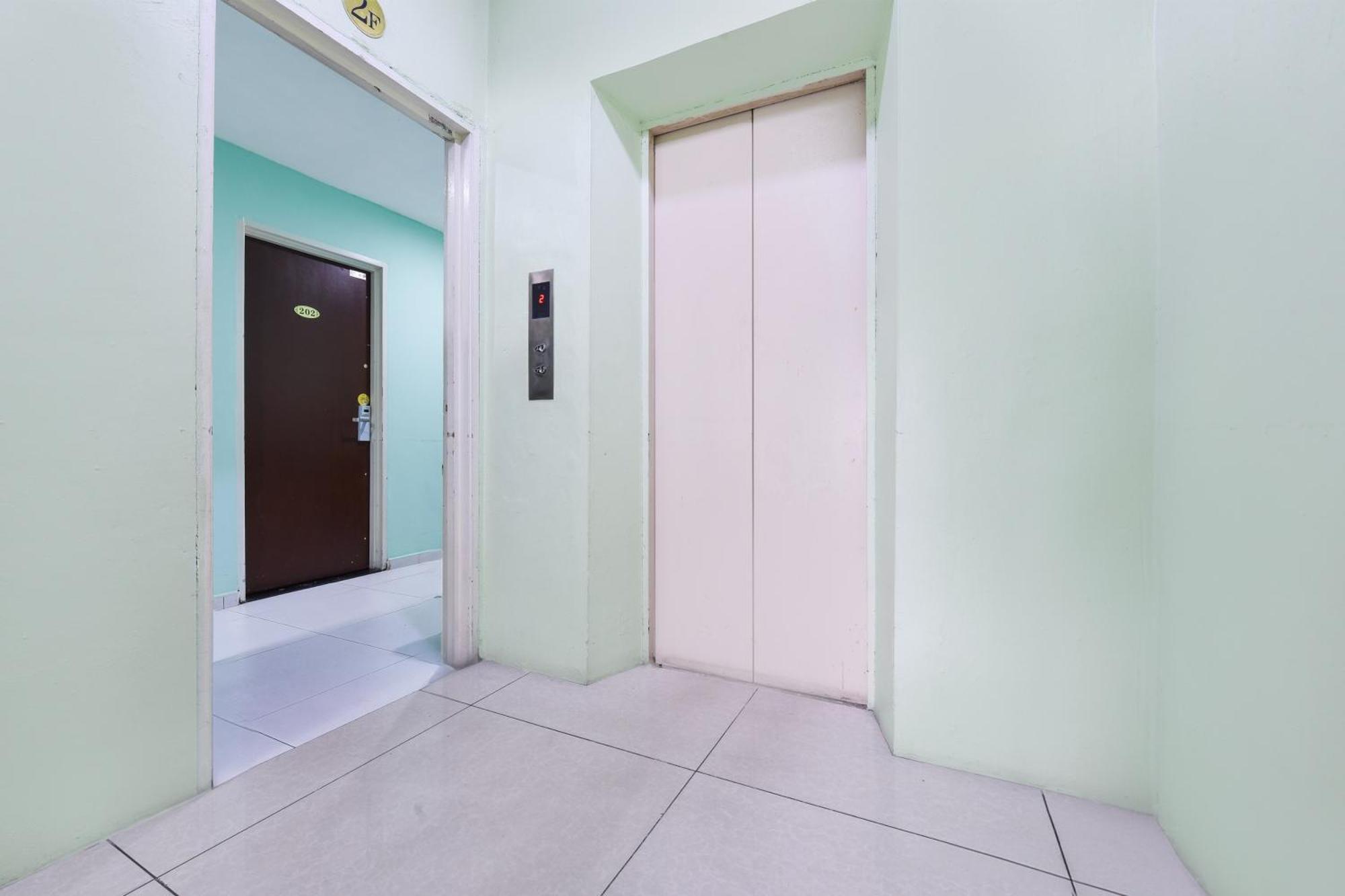 Hotel O G Home Hotel, Kota Bharu, Kelantan. エクステリア 写真