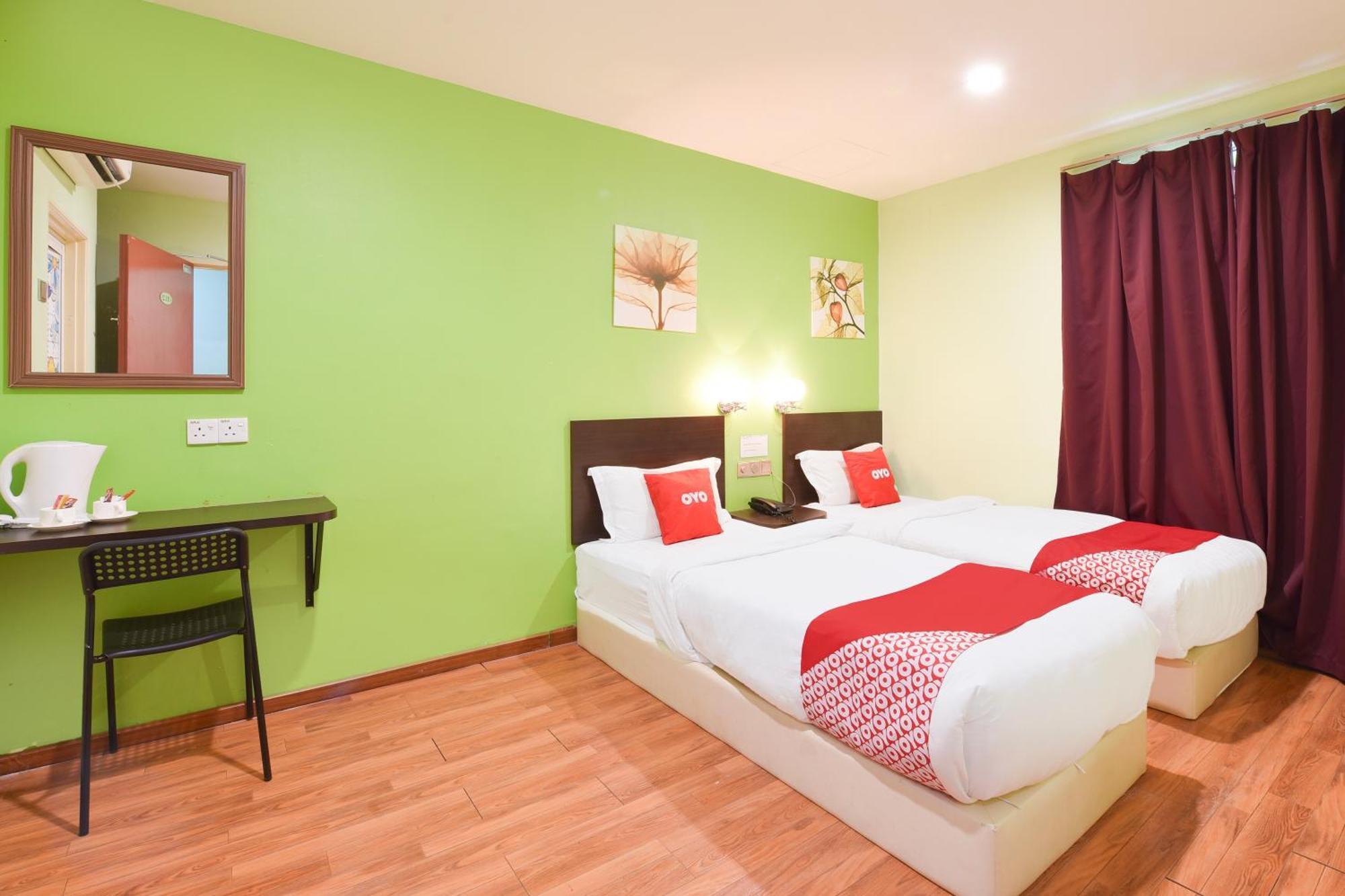 Hotel O G Home Hotel, Kota Bharu, Kelantan. エクステリア 写真